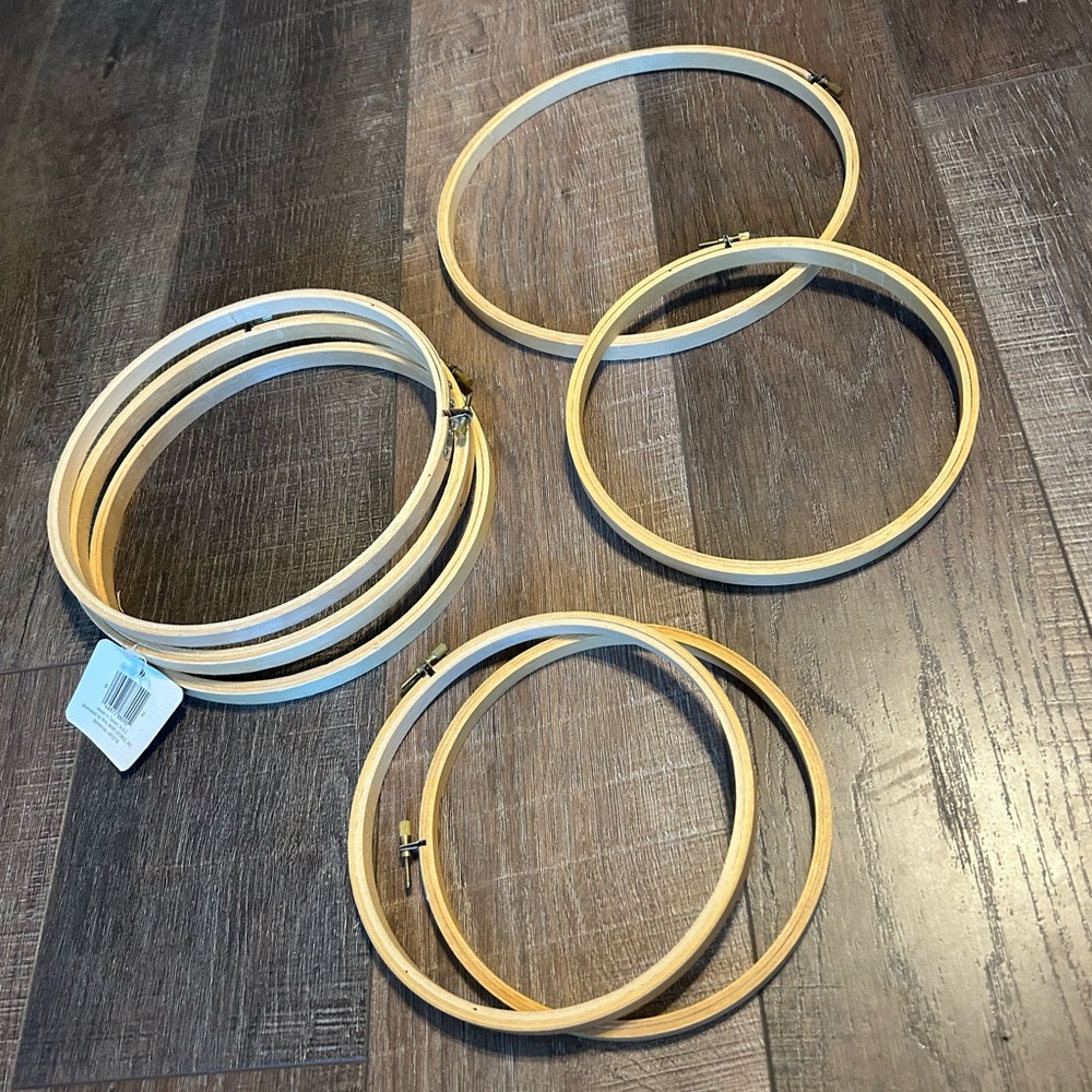 Pack of 7 Wooden Embroidery hoops